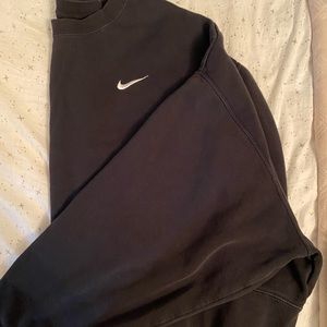 Black Nike sweatshirt